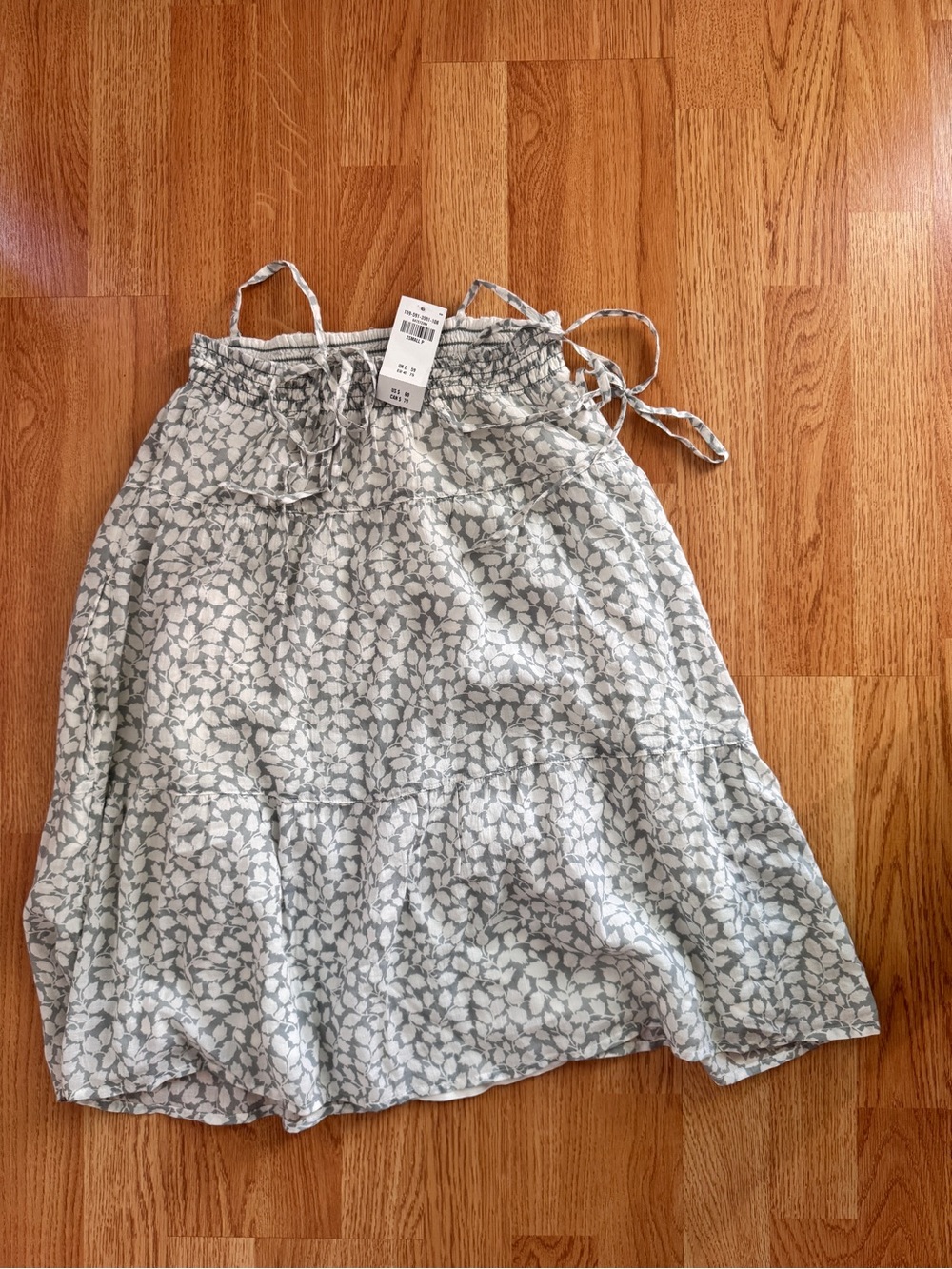 Abercrombie & Fitch Light Green and White Floral Mini Dress - Picture 4 of 4